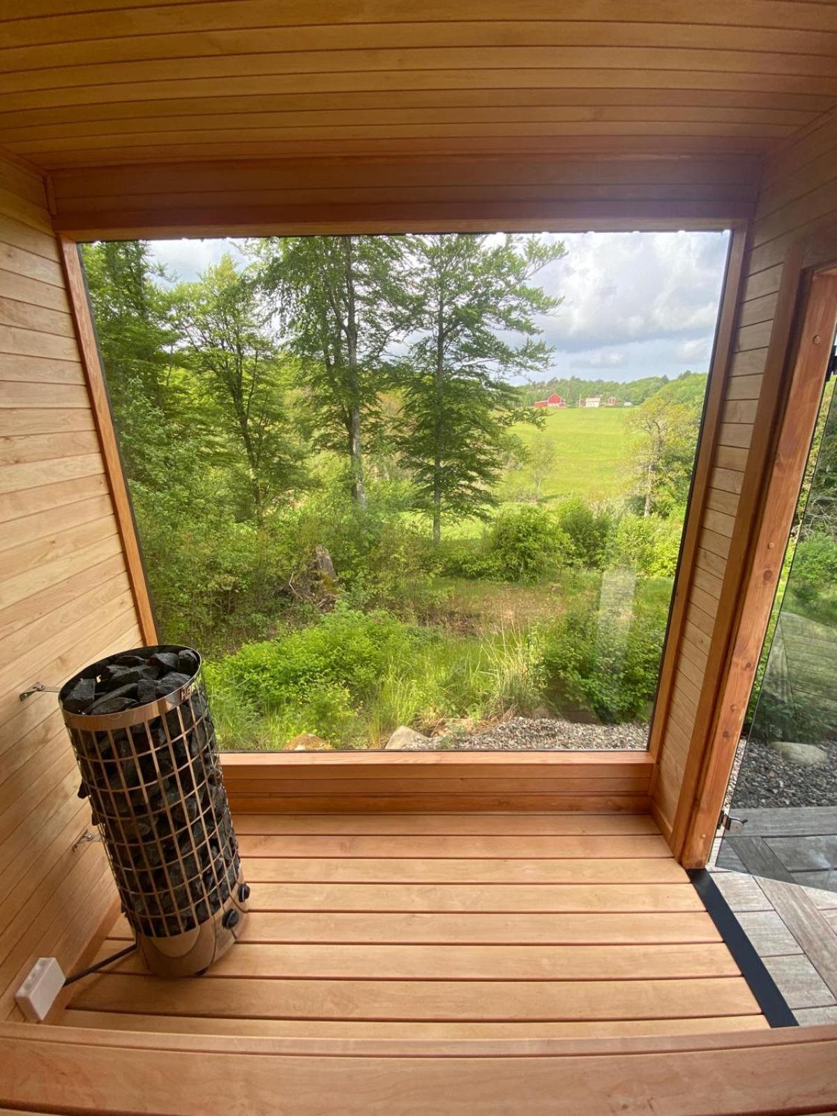 Forest Capsule Apartment *